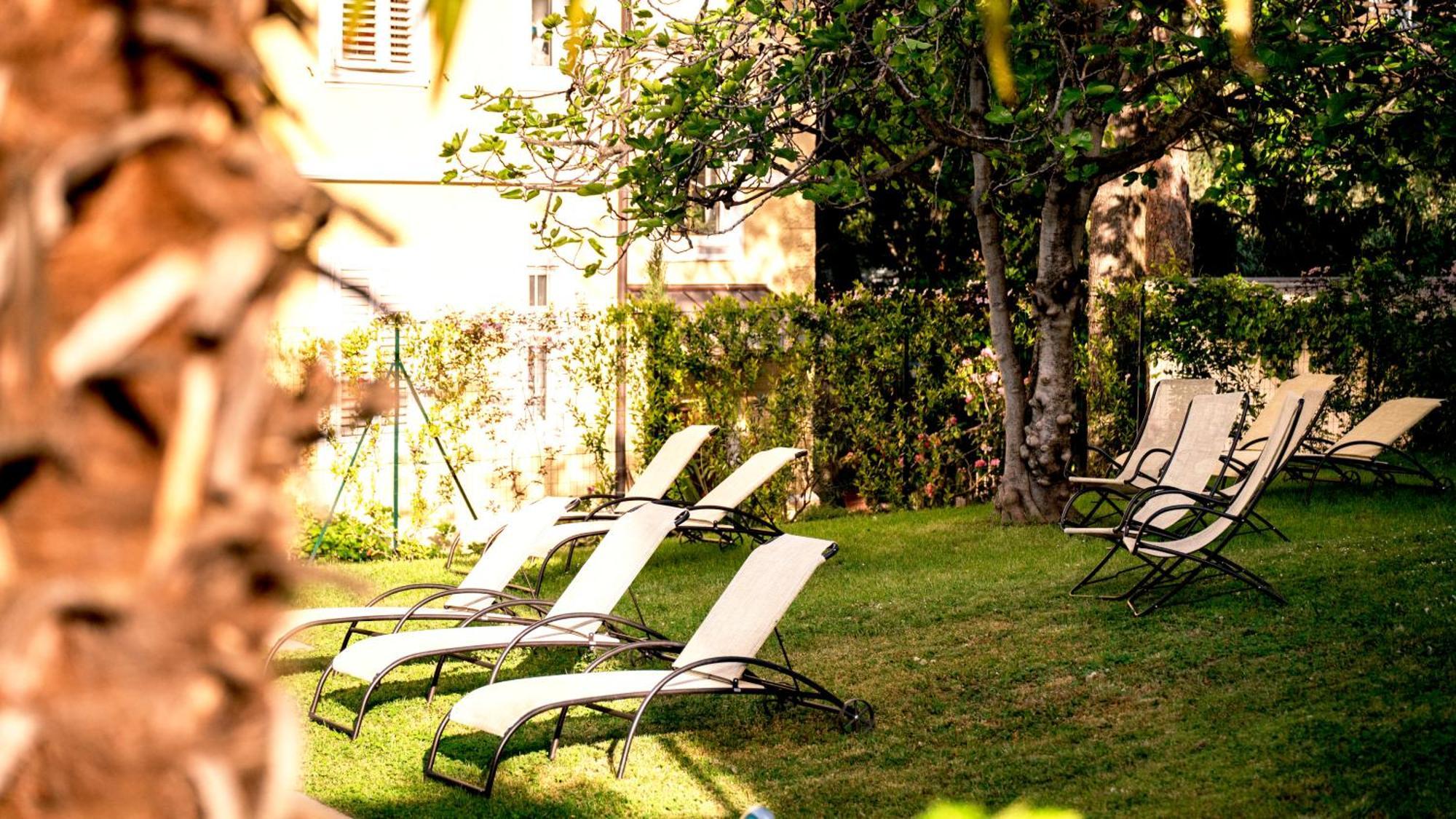 Hotel Villa Laurus Мерано Экстерьер фото