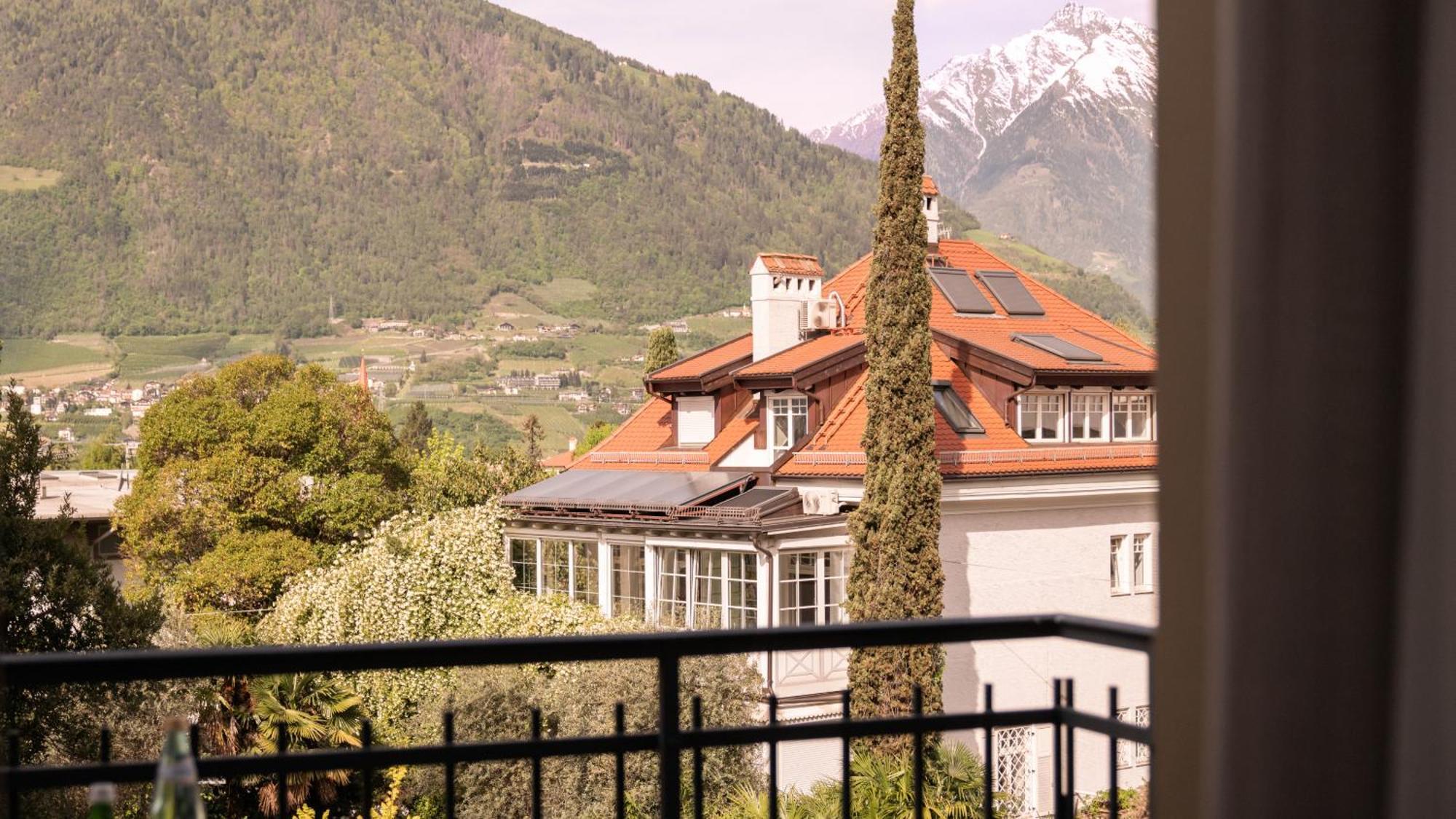 Hotel Villa Laurus Мерано Экстерьер фото