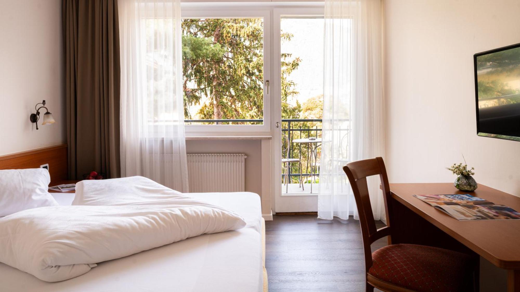 Hotel Villa Laurus Мерано Экстерьер фото
