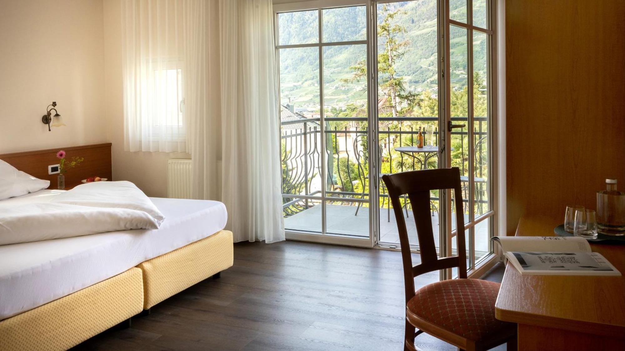 Hotel Villa Laurus Мерано Экстерьер фото