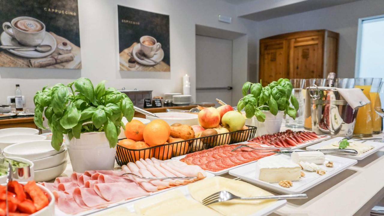 Hotel Villa Laurus Мерано Экстерьер фото